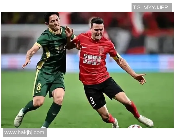 成都足球队实力引发热议球迷对球队表现的不同声音与看法 成都足球队实力引发热议球迷对球队表现的不同声音与看法