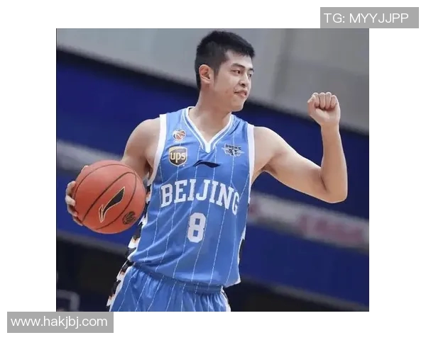 方硕在篮球赛场上的精彩表现与职业生涯发展分析