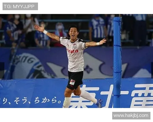 熊本深红迎战山口雷法全力争胜展现球队实力与斗志