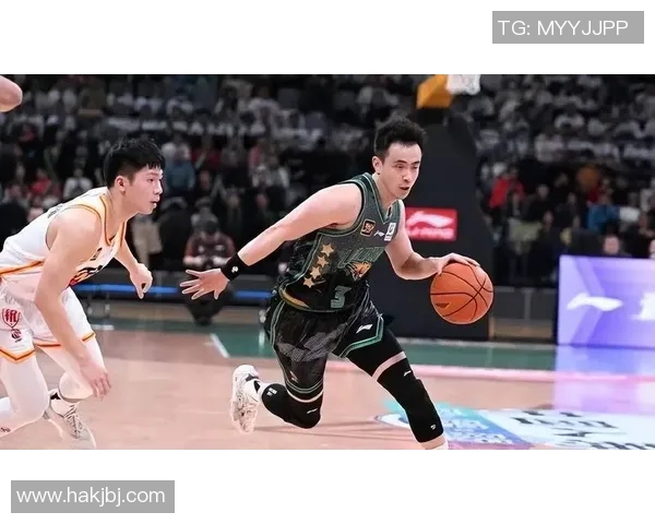 赵继伟：从青涩新星到篮球赛场的领军人物的成长之路