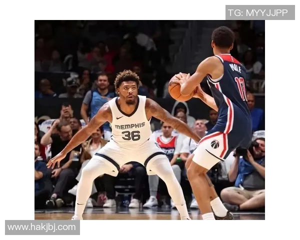 马库斯斯马特的篮球之路与领导力发展探讨 马库斯斯马特的篮球之路与领导力发展探讨