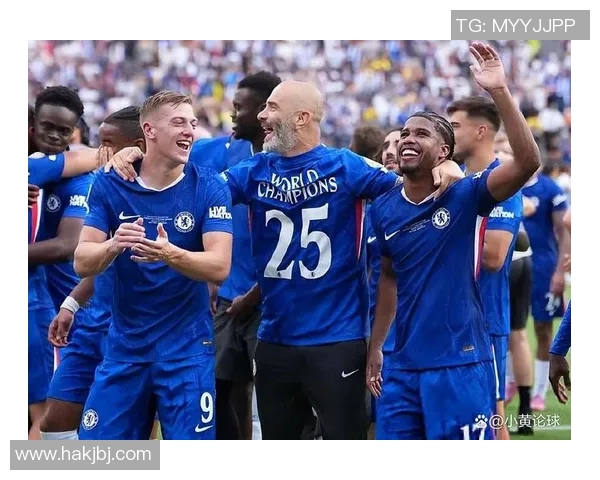 切尔西与曼联激战正酣天下足球盛宴引发球迷热议